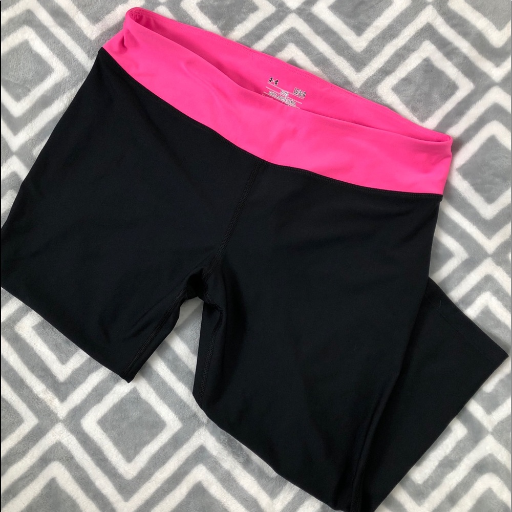 🛑SOLD🛑Under Armour Fitted Workout Capris